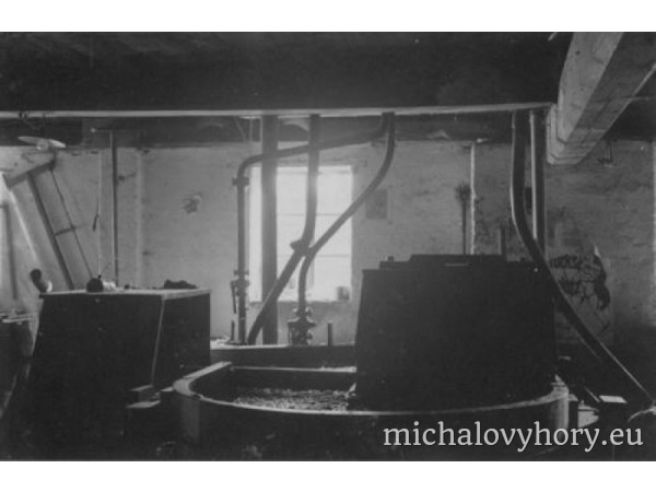 Stejné foto, jenom bez pána